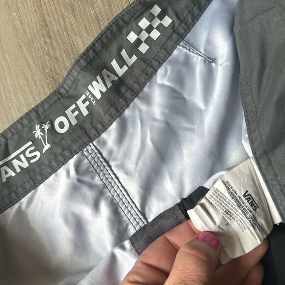 Van’s Striped Board Short Swim Trunks Size 32 - Picture 4 of 4